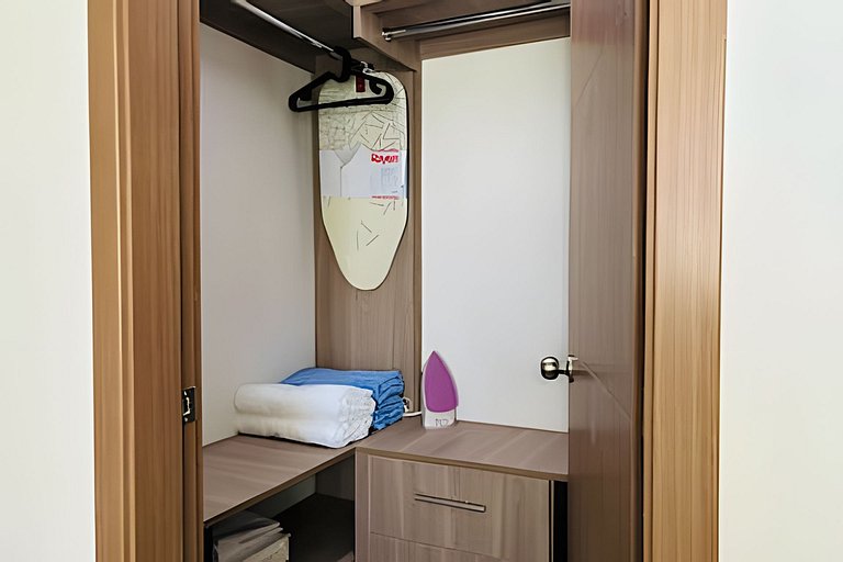 Radiant Rest Apartment