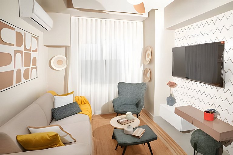Ocean Breeze Loft & Terrance